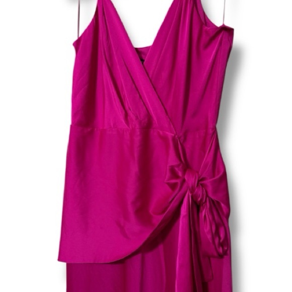 Express women’s medium Satin V-Neck Sleeveless Tie Waist Surplice Midi Dress - Picture 4 of 16